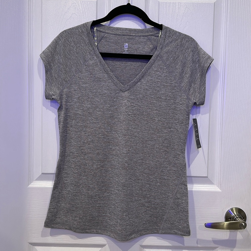 NWT Ideology Size Small Athletic Wear Shirt Size Small Heathered Gray